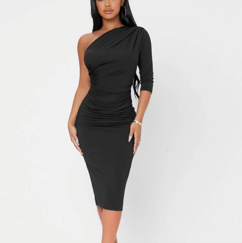 One shoulder dress